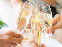 [Weekdays, entry at 20:00; limited seating] 90-minute dinner buffet with celebratory sparkling wine! | 7,000 yen
