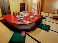 【夜の部】座敷：天婦羅コース ¥33,000（税込）サービス料10％別途〔ご予約はお電話にて〕