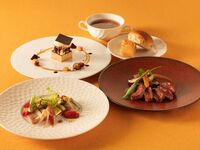 [September/October] Half-course lunch ~Herb-crusted meat~