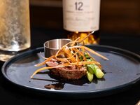 【TS】【シグネチャー】本鮪のタルタルや鴨肉のローストなど デザート付 TWLコース全5皿