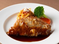 【ポークソテー　ガーリック醤油】サラダ・デザート・スープ・コーヒービュッフェ付き