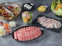 [2-hour all-you-can-eat] Luxurious two-color hot pot: Spicy Medicinal Hot Pot × Medicinal Lamb Shabu-Shabu – “Premium 2-Color Hot Pot Course” | Great value with unlimited drinks (no beer)◎