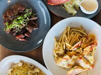 パンチの効いたガーリックピザ＆牛サガリローストを豪快に楽しむ◆アメリカン・ダイナーコース◆90分飲み放題付（滞在2時間）
