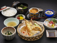 Tempura set meal (with mini chirashi sushi)