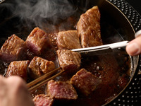 【Peringatan 1 Tahun Berdiri】 Sukiyaki Sirloin Sapi Matsusaka