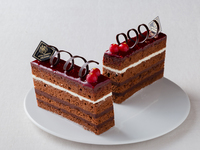 Raspberry chocolate cake