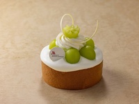 シャインマスカットのロールケーキ