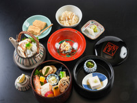 秋の光悦水指弁当(鱧と松茸の土瓶蒸し付き)