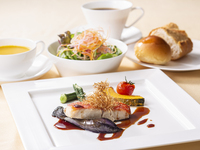 【WEB予約限定】１ドリンク付き　 プラザランチ 