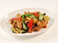 【平日オンライン予約限定】お勧めランチ　豚肉のカレー風味炒め（8月）