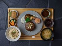 【時間限定オファー】Sunset Dinner Teishoku +1ドリンク付き