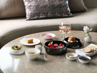 【10/1-10/31】 Pink Afternoon Tea in Peter Bar with Fragrance Gift