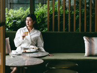 [Weekday 2.5-hour upgrade,  private seating] Marie Antoinette Style Collaboration Afternoon Tea