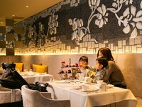 ≪Salon Seats≫ [7/1–9/18] A must-see for moms with kids! Peach Afternoon Tea <<Weekdays only>>