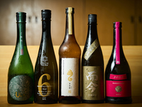 [Matcha service in a tea room] Gold Pairing of 5 types of sake & Premium Omakase Sushi Course