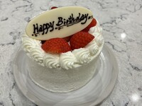 【バースディケーキ】ストロベリーショートケーキ（白）5号サイズ