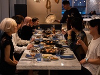【디너·9/1(화)~】120분 음료 무제한 포함 (주문 마감 90분) + 프리미엄 7가지 요리가 들어간 파티 플랜 8,500엔 ※디저트 및 커피는 제공되지 않습니다.