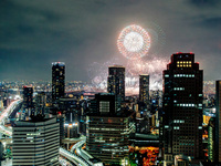 October 17 (Sat): Celebrating the Naniwa-Yodogawa Fireworks with Champagne & Cocktails