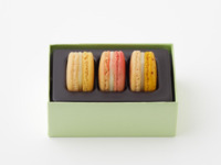 【TAKEOUT-PIERRE HERMÉ PARIS-Macarons】 マカロン 3個詰合わせ「ヴルーテ」