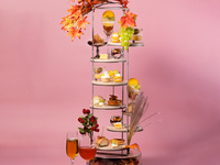 Nur an Wochenenden und Feiertagen: „Shine Muscat × Marron – Moonviewing AfterMOON Tea“