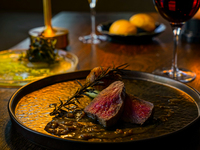 【PRESTIGE－プレステージ－】肉魚のWメイン豪華食材＋乾杯酒＆メッセージプレート＆窓際確約