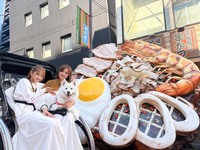 【もふもふ号】サモエドと巡る通天閣 人力車＆触れ合い体験（平日）