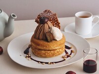 【9月限定（※9/2～）】ドリンクセット / モンブランとプラリネクリームのパンケーキ カシスソース
