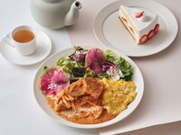 [Special Brunch with Dessert & Drink] Melty pork and mushrooms, lotus root, tomato-ginger omelet rice