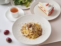 [Special Brunch with Dessert & Drink] Chestnut and 3-mushroom cream pasta <with salad>