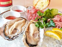 Limited from 9/1 to 10/25: All-you-can-drink Champagne [Piper-Heidsieck] + assorted 3 appetizers