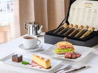 10/3～【土日祝限定】AUTUMN AFTERNOON SELECTION ～CASUAL～ セイボリーと特製デザート＋【２ドリンク】illyコーヒー＆Mighty Leaf紅茶