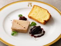 【Dej TRADITIONNEL】前菜＋オマール海老＋肉料理チョイス＋チーズワゴン＋デザートワゴン＋ミニャルディーズ｜全6皿