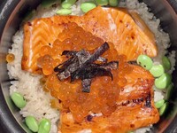 「松茸で秋を愉しむ」おまかせコース ～秋鮭の土鍋御飯～