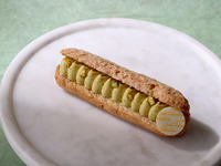 Éclair pistache