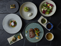 【タイムセール】KOSA Dinner Course+1ドリンク付き