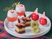 【平日】◇スイーツ7種と1ドリンクで気軽に◇真っ赤ないちごのクリスマスアフタヌーンティー