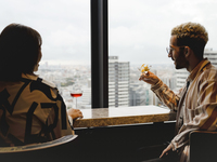 86 Signature Plan — 4-Course Dinner + 2-Hour Free-Flow Drinks (Guaranteed Window Seat)