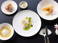 【Exclusive Offer/ Visit by Nov, 30th】Signature 4 Course Lunch with a Financier Gift