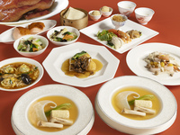 【午餐】东山套餐 4种凉菜、北京烤鸭、迷你鱼翅汤、牛等7道菜