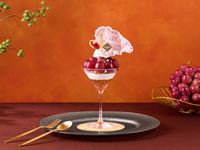 [9/25~] Queen Rouge Robe de Mariée Parfait + 1 drink