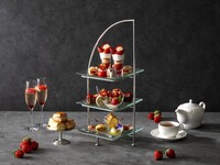【いちご入りスパークリングワイン付き】あまおうのアフタヌーンティー＆25種のカフェフリー | 9,200円