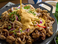 濃厚チーズと絡める‼【“沼る”チーズ・牛ベジプルコギ】　濃厚＆ジューシィーな逸品　　※お料理のみ