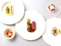 Festive 5 Course Lunch (12/18～26 Only)