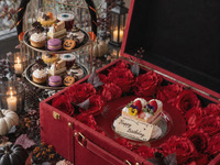[Strawberry Afternoon Tea★3 hours] Strawberry sweets & free cafe & celebratory trunk cake
