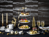 [Sat/Sun/Holidays, Session 1/11:30] Christmas Afternoon Tea with Sparkling Wine
