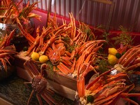Crab Dinner Buffet with All-You-Can-Eat Red Snow Crab ※December Only
