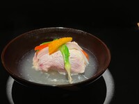 Kaiseki: 26,000 yen (counter seating). Available from December 1, 2026.
