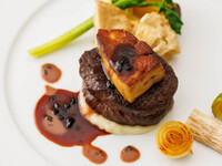 【Window Seat Guaranteed】Christmas Lunch Course  ◇Kuroge Wagyu fillet and foie gras Rossini-style