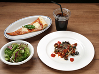 【Official Lowest Price Guarantee】 Late-discount! Weekday-only half-pizza lunch set with one drink included. Available only for guests who arrive between 1:30 PM and 2:00 PM.