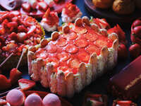 [Limited to 20 people / Weekdays Early-bird WEB 23% OFF] Strawberry Sweets Buffet
